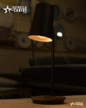 Lampara de mesa con carga inalambrica