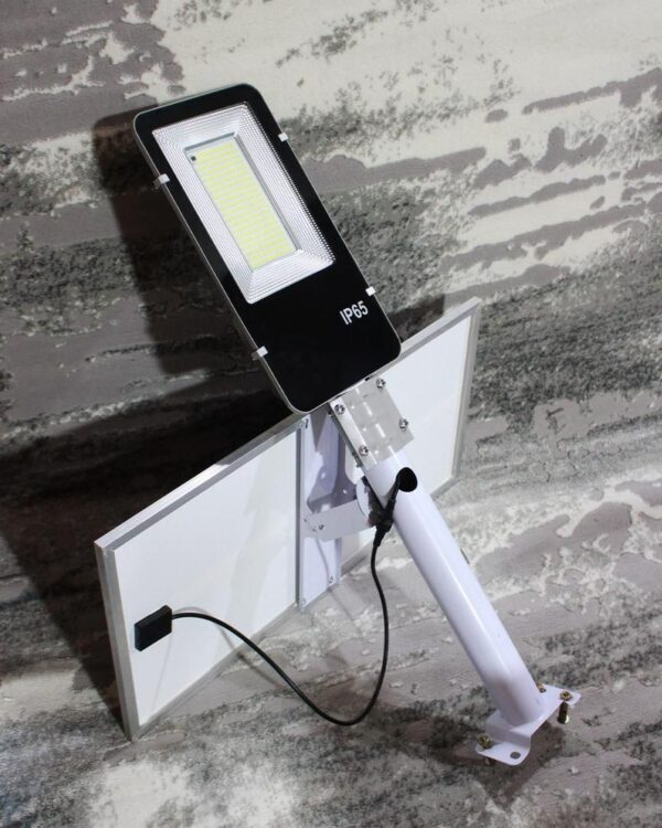 Luz con panel solar para exterior